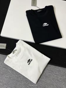 大人気セール大人の色気を印象にコピー 商品 通販半袖Tシャツbalenciaga