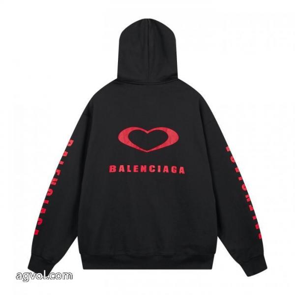 balenciagaハートロゴプリントのパーカー 2
