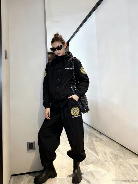 セットBALENCIAGA偽物 ブランド ショップ注目の一品 完売間近 今季爆発的な人気 0 
