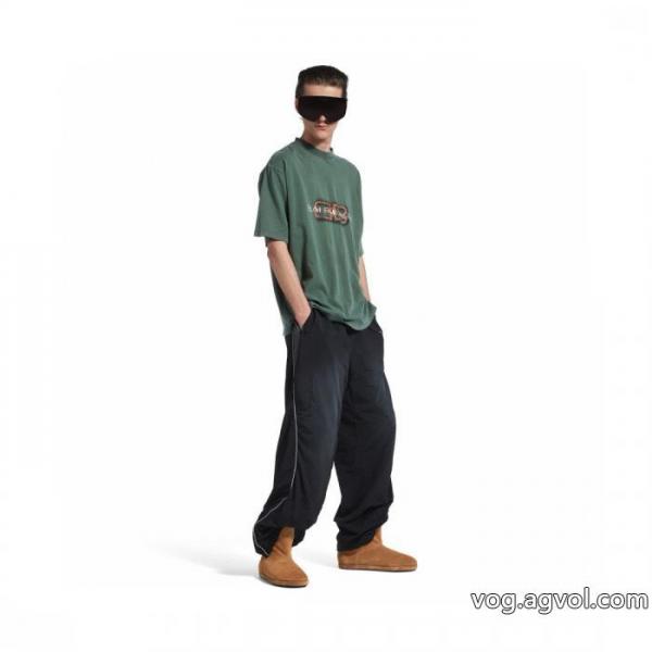 バレンシアガ2025即旬な装いに 今季話題の一級品 選べる極上偽物 ブランド半袖Tシャツ 0 