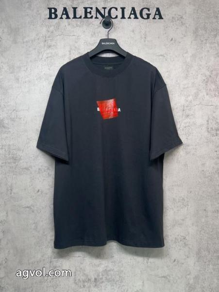 半袖Tシャツbalenciaga速達EMS便 元気な印象に 特に人気スーパー コピー 通販 2