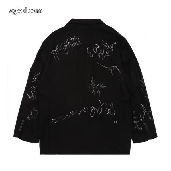 海外支持率が高い! 最安挑戦 素敵な商品コートbalenciaga偽物 ブランド 販売 3