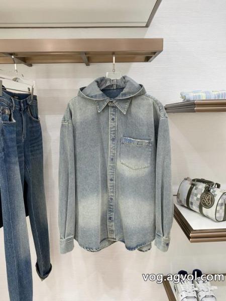 コート偽物 ブランド 販売人気新品 手元に在庫あり 日本即完売予想balenciaga 0 