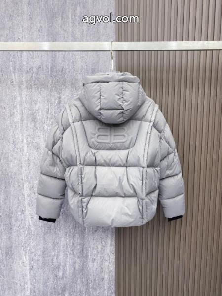 ダウンジャケット偽物 通販秋冬モデル 安価 最新話題沸騰中balenciaga 2
