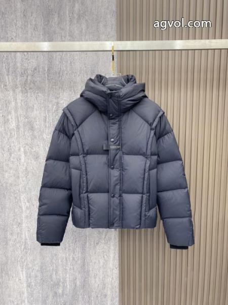 ダウンジャケット偽物 通販秋冬モデル 安価 最新話題沸騰中balenciaga 4