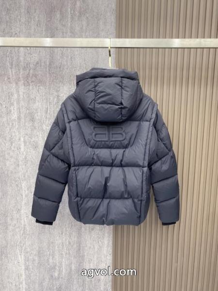 ダウンジャケット偽物 通販秋冬モデル 安価 最新話題沸騰中balenciaga 5