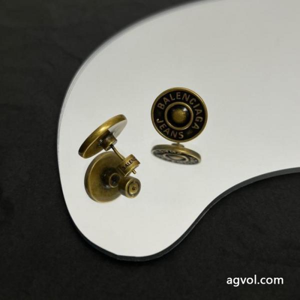 最終セール 2026【SALE！】 ギフトラッピングOK    アクセサリーバレンシアガブランド 通販店. 5 