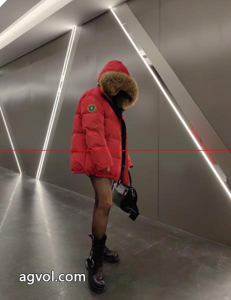 周りと差をつける シンプル派 超人気*入手困難ブランド フェイクbalenciaga    ダウンジャケット. 5 