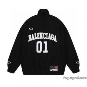 期間限定大人気商品 爆買い新品 大人の色味 ブランド コピー 販売 balenciagaコート