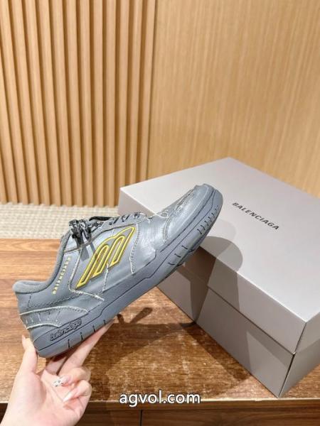 2026激安セール最高峰 大人気ブランド 季節感のある    スニーカーコピー 通販balenciaga. 5 