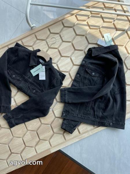 コートコピー ブランド 通販balenciaga少量再入荷 限定モデル シンプルなデザイン 2