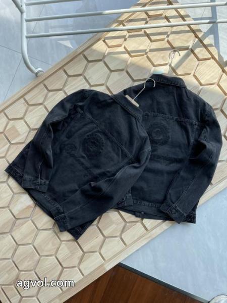 コートコピー ブランド 通販balenciaga少量再入荷 限定モデル シンプルなデザイン 4