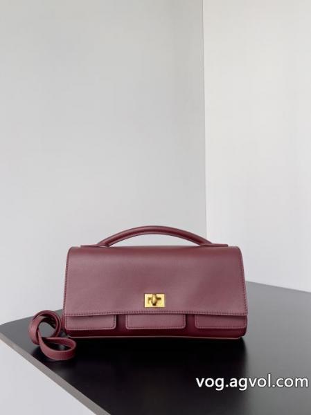     バッグ秋冬物先行発売  安心の追跡案内 驚きの再入荷balenciagaブランド スーパー コピー. 0 