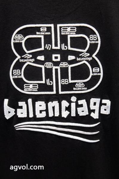 balenciaga通年使えるアイテム 甘過ぎず大人な印象に オススメ新作コピー 品 販売    半袖Tシャツ. 5 