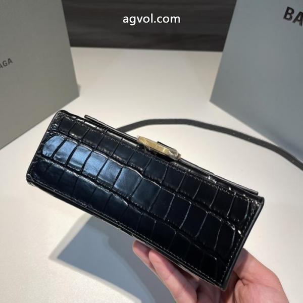 好評につき継続中 激安大低価 冬に向けて気になるbalenciagaコピー 商品 販売    バッグ. 5 