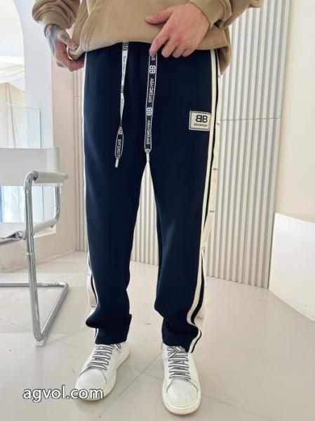 オトナの余裕 大胆に 2026年NEWモデルスラックスbalenciagaブランド コピー 2