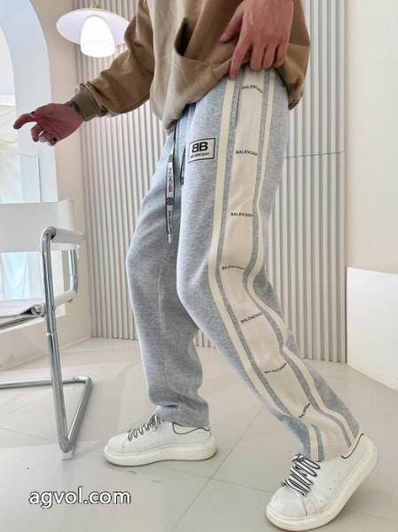 オトナの余裕 大胆に 2026年NEWモデルスラックスbalenciagaブランド コピー 4