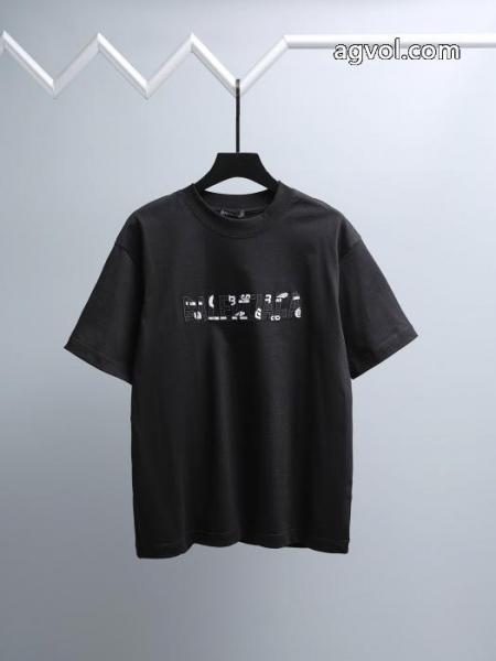 半袖Tシャツ国内在庫即納可能 話題の新作到着 人気セール格安バレンシアガブランド 偽物 激安 2