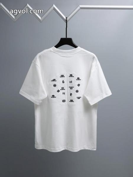 半袖Tシャツ国内在庫即納可能 話題の新作到着 人気セール格安バレンシアガブランド 偽物 激安 3