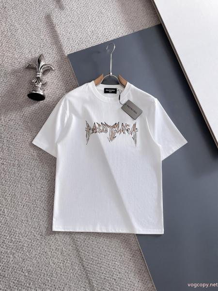 半袖Tシャツスーパー コピー ブランド 専門店個性的な素材感も魅力 2026新作先取り　日本未入荷 プレミアム品質バレンシアガ 0 