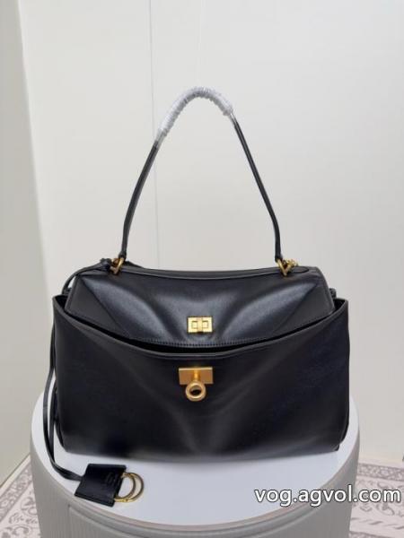 balenciaga    バッグスーパー コピー 通販オススメな秋冬新作 大人気新色 超レア . 0 