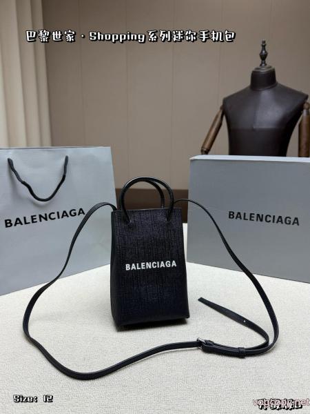BALENCIAGAバッグスーパー コピー ブランドカラバリ豊富 大注目 新色登場 0