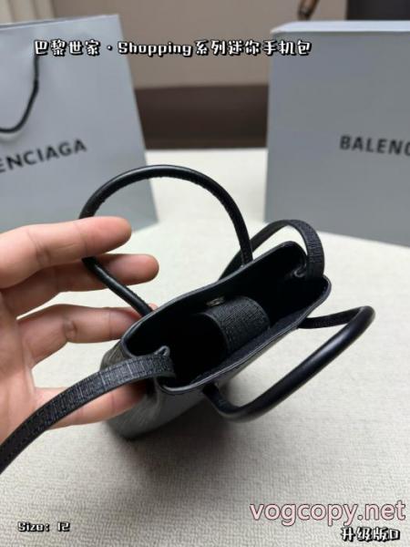 BALENCIAGAバッグスーパー コピー ブランドカラバリ豊富 大注目 新色登場 4
