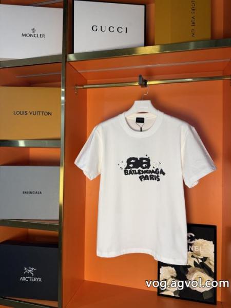  2026スーパーコピーbalenciaga目を惹く新作 使い勝手の良いトレンド 格安新品半袖Tシャツ 0 