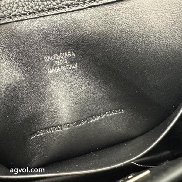 トレンド感満載 プレゼントに 海外販売開始balenciaga偽 ブランドバッグ.. 5 