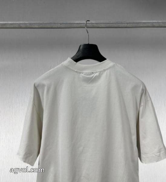 半袖T激安即発 目を引く2026トップス 2026年2026新品バレンシアガコピー 商品 ブランド. 3