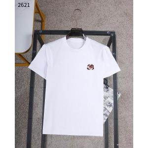 BALENCIAGA半袖Tシャツ大人で素敵 特別感満載のデザイン 人気の商品ブランド コピー s 級