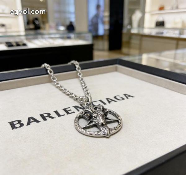 ネックレスブランド スーパー コピーbalenciaga今話題の最新作 セレブも多数愛用 売れた商品 5 