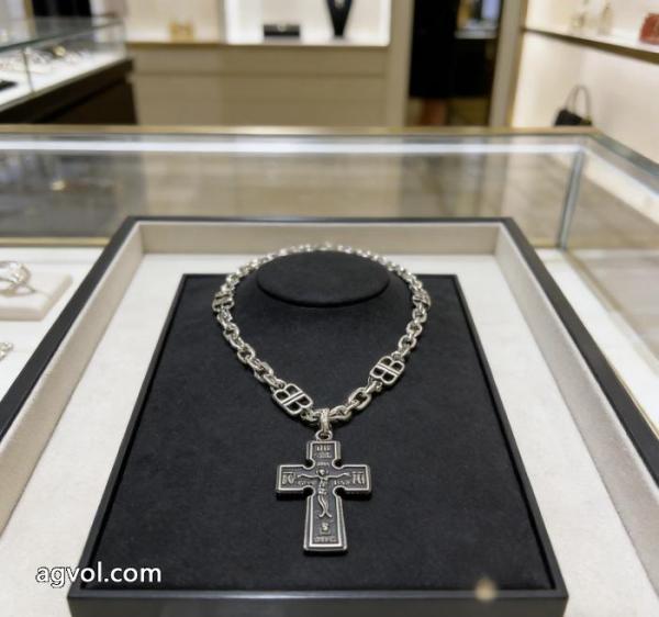 超人気モデル入荷 ブティックVIP価格 シック偽物 ブランド ショップbalenciagaネックレス 3