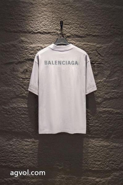 半袖Tシャツ今季大人気のデザイン 販売記念価格 定番人気激安コピー 商品 販売balenciaga 1