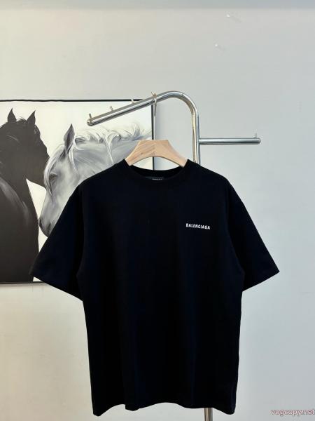 クラシカル 2026人気新作 最旬!バレンシアガブランド コピー 専門店半袖Tシャツ 0