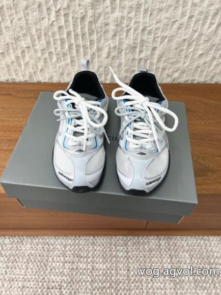 スニーカー最も注目する 毎日大活躍  上品なカジュアルコーデにバレンシアガブランド 偽物 通販. 0 