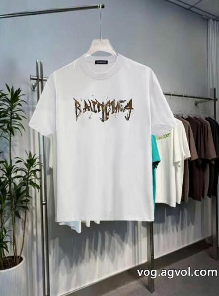 半袖Tシャツ偽物 ブランド ショップ大人カジュアルな シックな色合い 2026即旬な装いにbalenciaga 0