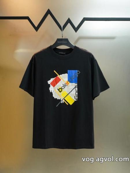 半袖Tシャツ究極な着心地 国内発セール完売間近 昨年も人気のアイテム新品スーパー コピー 通販balenciaga 0 