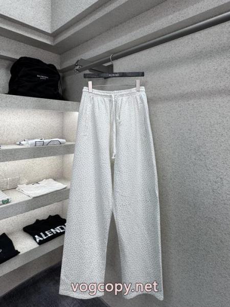 バレンシアガ新作いきなり値下げ! 海外先行発売! 爆買い定番人気コピー 品 ブランド .. 1