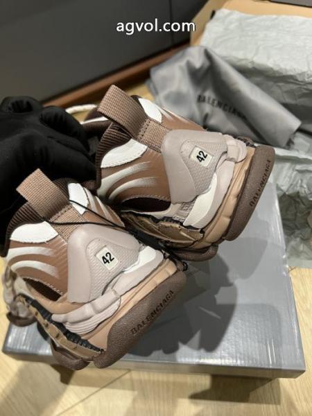 2026-2026年モデル入荷 弾力性の高い 抜け感のあるスタイルが完成 ブランド レプリカバレンシアガ.. 6