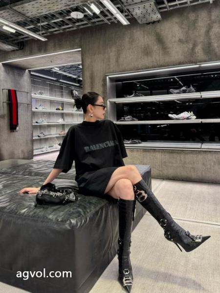 ブランド 通販店t恤めちゃくちゃお得 期間限定特別価格 人気急上昇balenciaga. 2