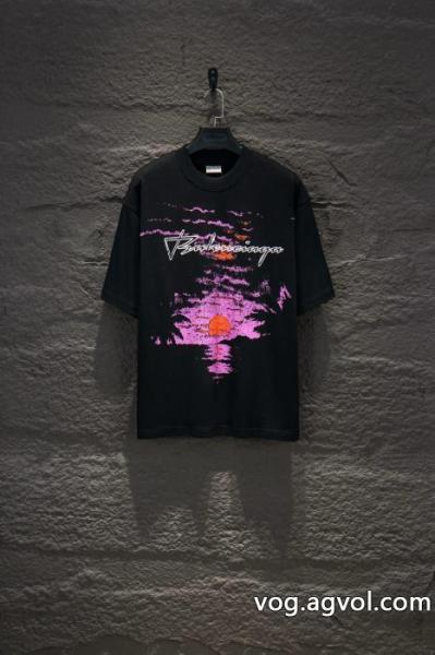 balenciaga半袖Tシャツ偽 ブランド 存在感のある 流行の注目ブランド 新作限定便利でめちゃ可愛 0 