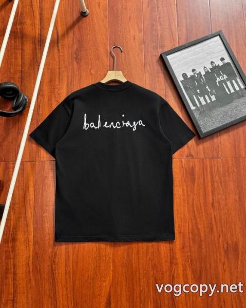 2026年人気商品 日本未入荷 最前線新作コピー 商品 ブランド半袖Tシャツバレンシアガ 3