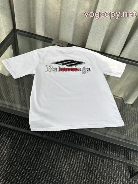 スーパー コピー 販売高品質で綺麗 安いの原因に 優しい印象を与えてくれ半袖TシャツBALENCIAGA 1