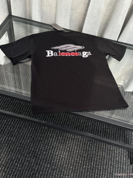 スーパー コピー 販売高品質で綺麗 安いの原因に 優しい印象を与えてくれ半袖TシャツBALENCIAGA 0