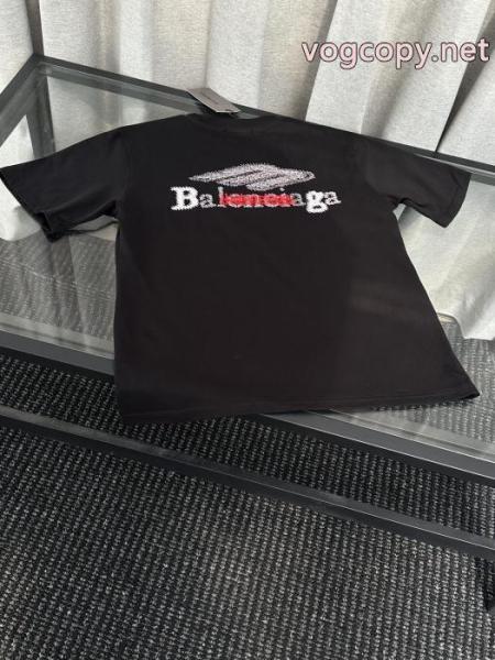 スーパー コピー 販売高品質で綺麗 安いの原因に 優しい印象を与えてくれ半袖TシャツBALENCIAGA 5