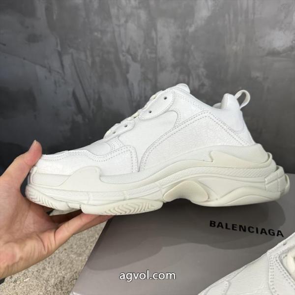 balenciagaスニーカーブランド コピー 激安清潔感溢れる 夏春物先行発売 最新ルック. 5
