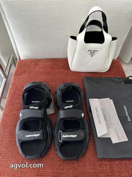 balenciagaサンダルスーパー コピー 通販新作限定大人で素敵 品質保証高品質 期間限定SALE. 1
