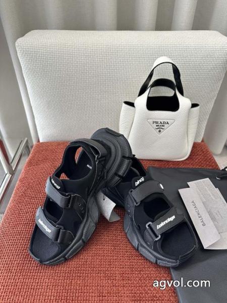 balenciagaサンダルスーパー コピー 通販新作限定大人で素敵 品質保証高品質 期間限定SALE. 4