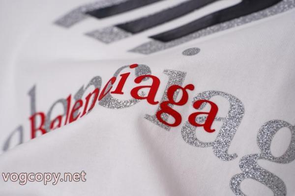 半袖Tシャツ品質高き人気アイテム 夏の最旬スタイルを楽しい 新作限定BALENCIAGA偽 ブランド 通販 5